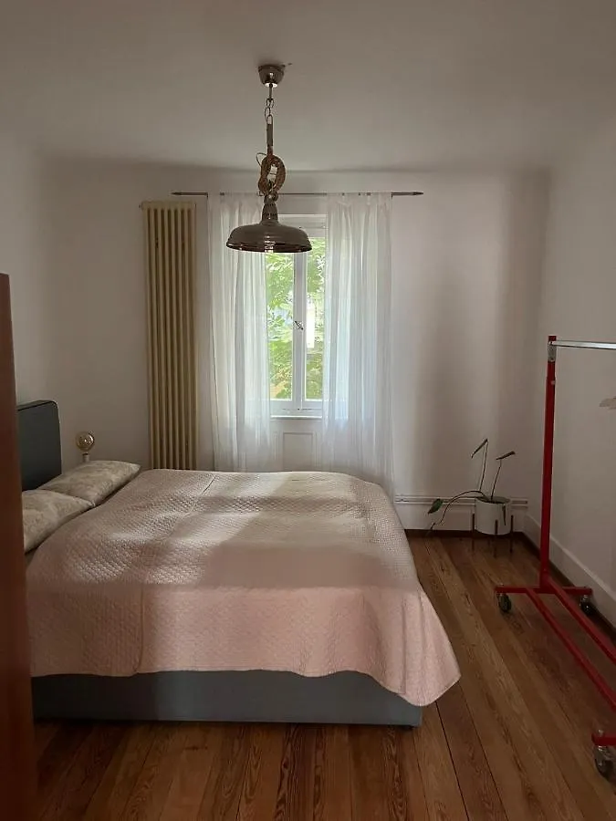 Ferienwohnung West 2 シュトゥットガルト アパート
